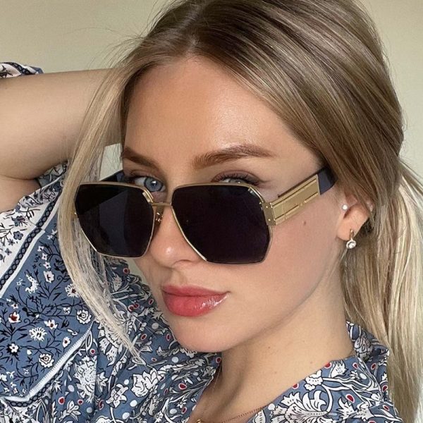 Women Fashion Simple Large Frame Sunglasses