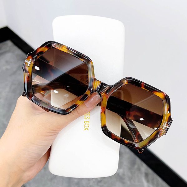 Women Simple Leopard Polygon Large Frame Sunglasses