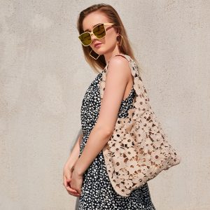 Women Fashion Hollow Floral Woven Shoulder Bag