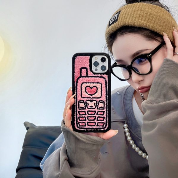 Fashion Personality Retro Mobile Heart Pattern Towel Embroidered Phone Apple Case