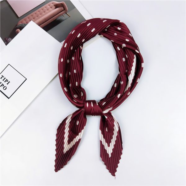 Women Retro Fashion Printed Pleated Small Silk Scarf