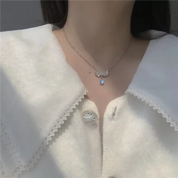 Women Exquisite Zircon Wing Moonstone Pendant Necklace